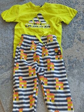 Adidas X Lego Unisex 2T Toddler Set